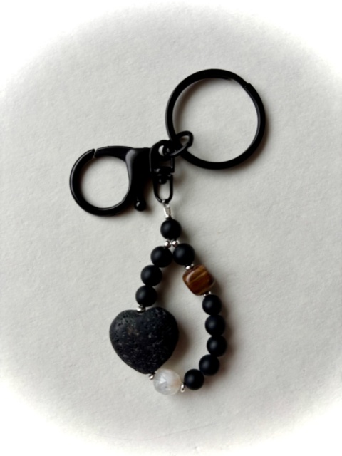 Brelok z kamieni naturalnych: AGAT, LAWA WULKANICZNA, CYTRYN, TYGRYSIE OKO, HEMATYT Produkt bez nazwy