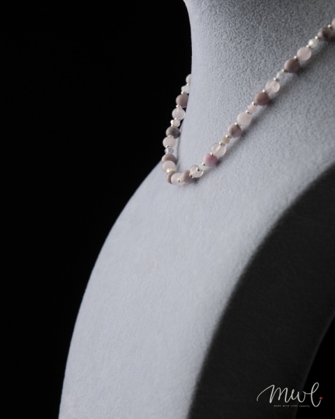 Naszyjnik z kamieni naturalnych: KWARC RÓŻOWY, RODONIT